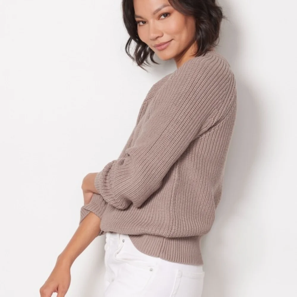 Evereve Ava Classic Knit Pullover Sweater Mauve Mushroom - Picture 4 of 12